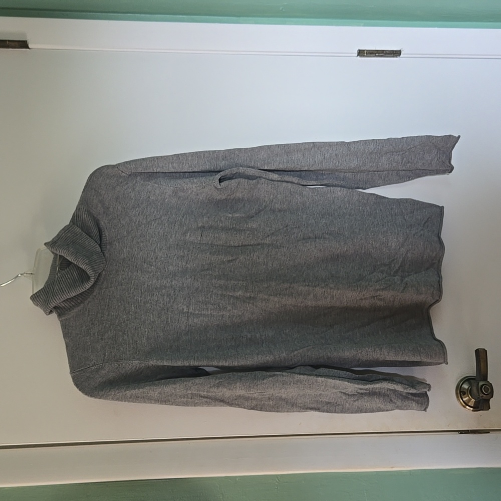 M - sweater